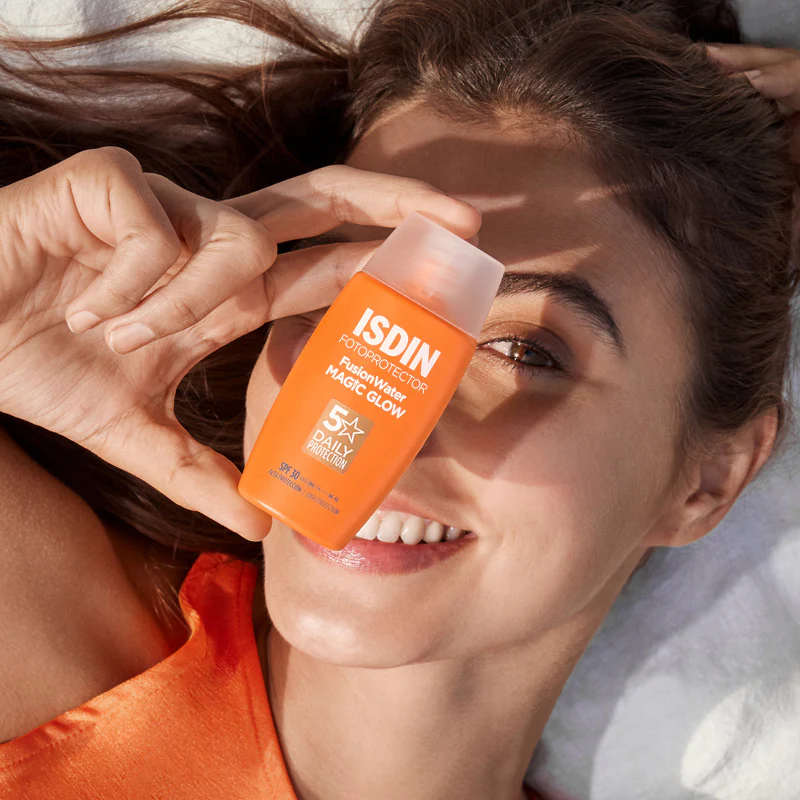 ISDIN Fotoprotector Fusion Water Magic Glow Solar SPF30 50ml - Image 5
